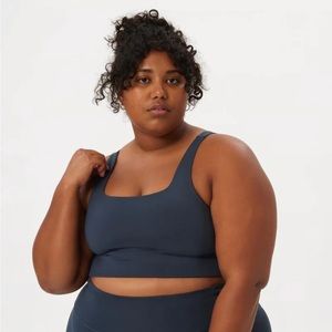 GIRLFRIEND COLLECTIVE Tommy Cropped Bra in Midnight Blue